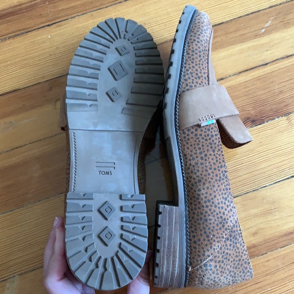 TOMS Mallory Flats/Loafers - sold out online! - Picture 7 of 12